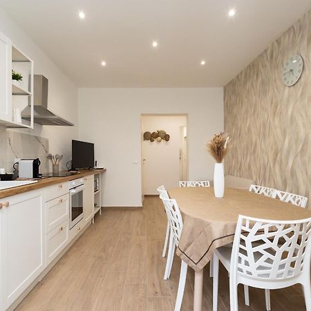 Ludo Holiday House - Charming Con Patio A Due Passi Dalla Cattedrale Palermo Zewnętrze zdjęcie